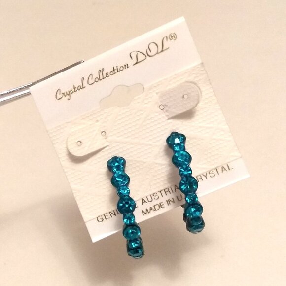NEW Genuine Teal Blue Austrian Crystal Medium Round Hoop Earrings 30mm Jewelry - Picture 1 of 7